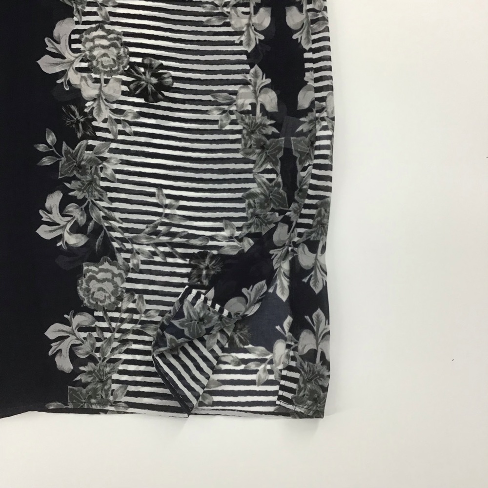 CAbi #5024 Yacht Top - Picture 7 of 10